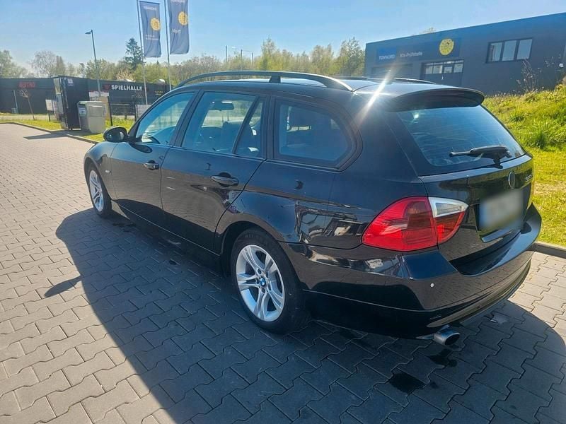 Second-hand BMW 320 177 CP (130 kW) 2007 Negru Break