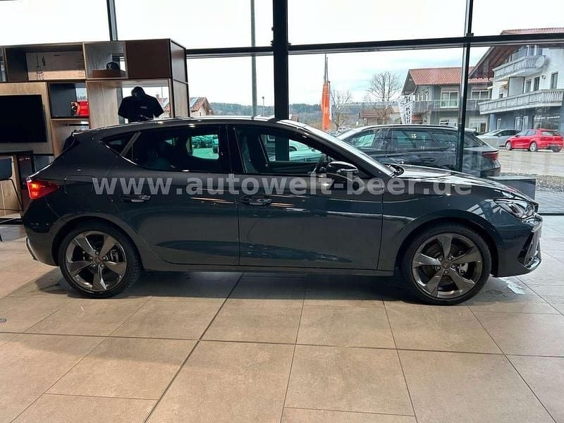 Neu Cupra Leon 150 PS (110 kW) 2026 "magnetic tech" Limousine