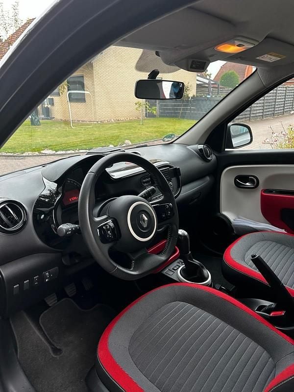 Gebraucht Renault Twingo 70 PS (51 kW) 2016 Grau Kleinwagen