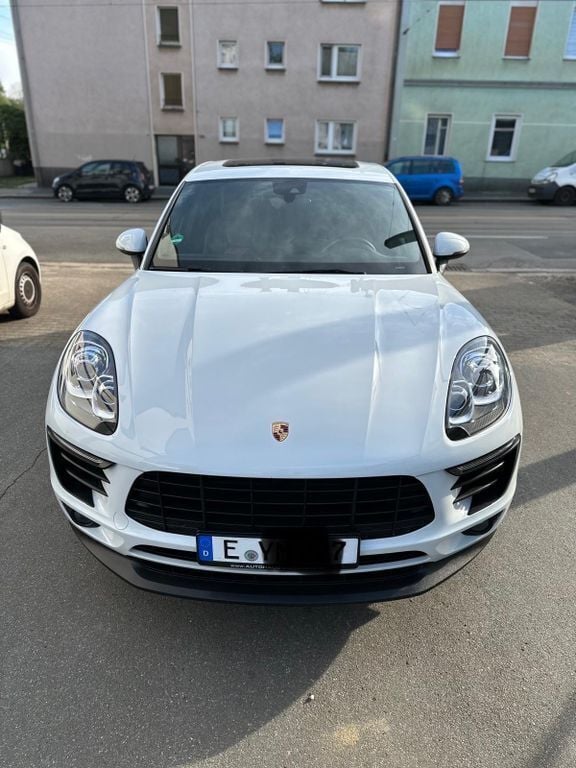 Weiß Gebraucht 2018 Porsche Macan Basis SUV | 38.000 € (Guter Preis) - Bild 1/4