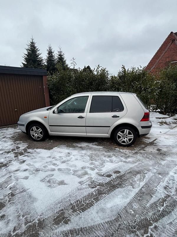 Gebraucht VW Golf IV 101 PS (74 kW) 1998 Grau Kleinwagen