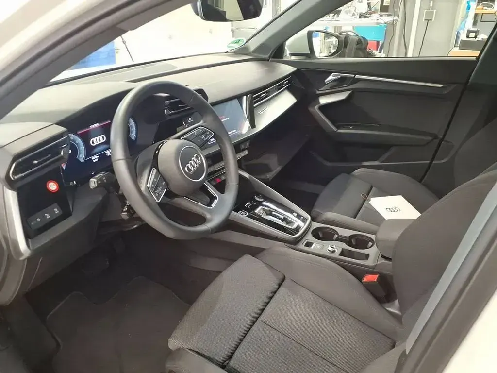 Gebraucht Audi A3 Advanced 116 PS (85 kW) 2025 Weiß Limousine