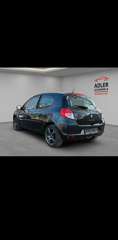 Gebraucht Renault Clio II Authentique 75 PS (55 kW) 2011 Schwarz Kleinwagen