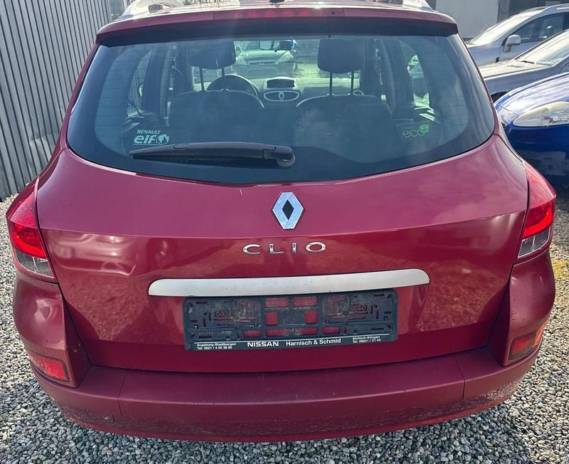 Gebraucht Renault Clio II 101 PS (74 kW) 2009 Rot Kleinwagen