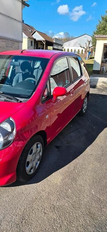 Gebraucht Honda Jazz 78 PS (57 kW) 2006 Rot Kleinwagen