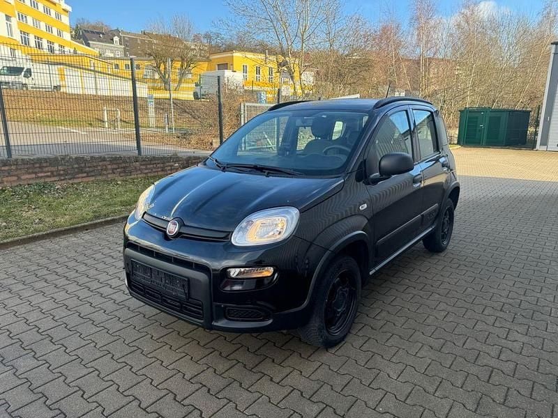 Gebraucht Fiat Panda 4x4 Wild 86 PS (63 kW) 2021 Schwarz Kleinwagen