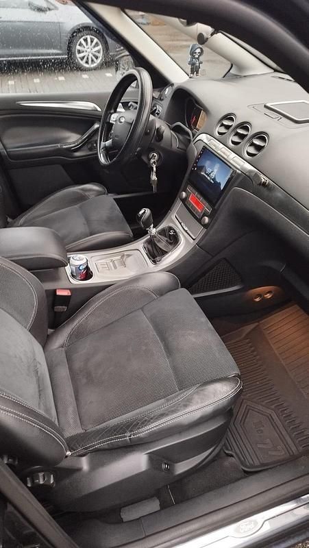 Gebraucht Ford S-MAX Titanium 175 PS (128 kW) 2009 Grau Van / Kleinbus