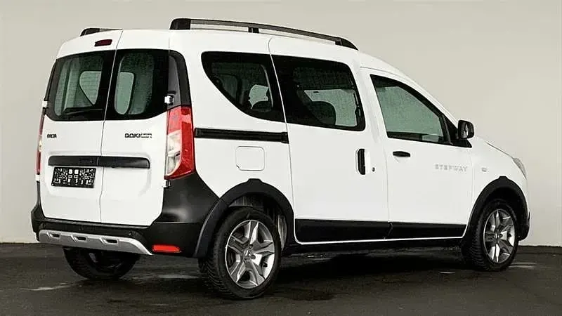 Gebraucht Dacia Dokker Stepway 131 PS (96 kW) 2020 Weiss / gletscherweiss / uni Van / Kleinbus