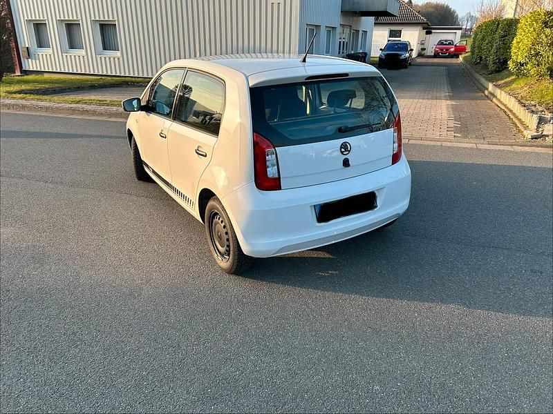 Używany Skoda Citigo Active 60 KM (44 kW) 2018 Biały Hatchback