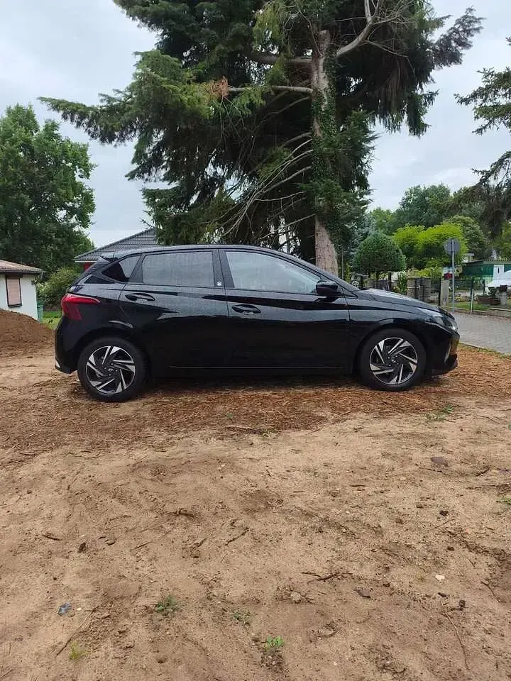 Gebraucht Hyundai i20 Edition 30 101 PS (74 kW) 2022 Schwarz Kleinwagen