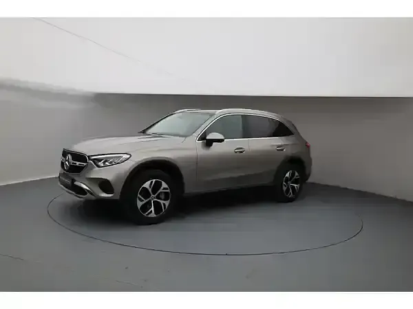 Gebraucht Mercedes GLC400d 252 PS (185 kW) 2023 Mojavesilber SUV