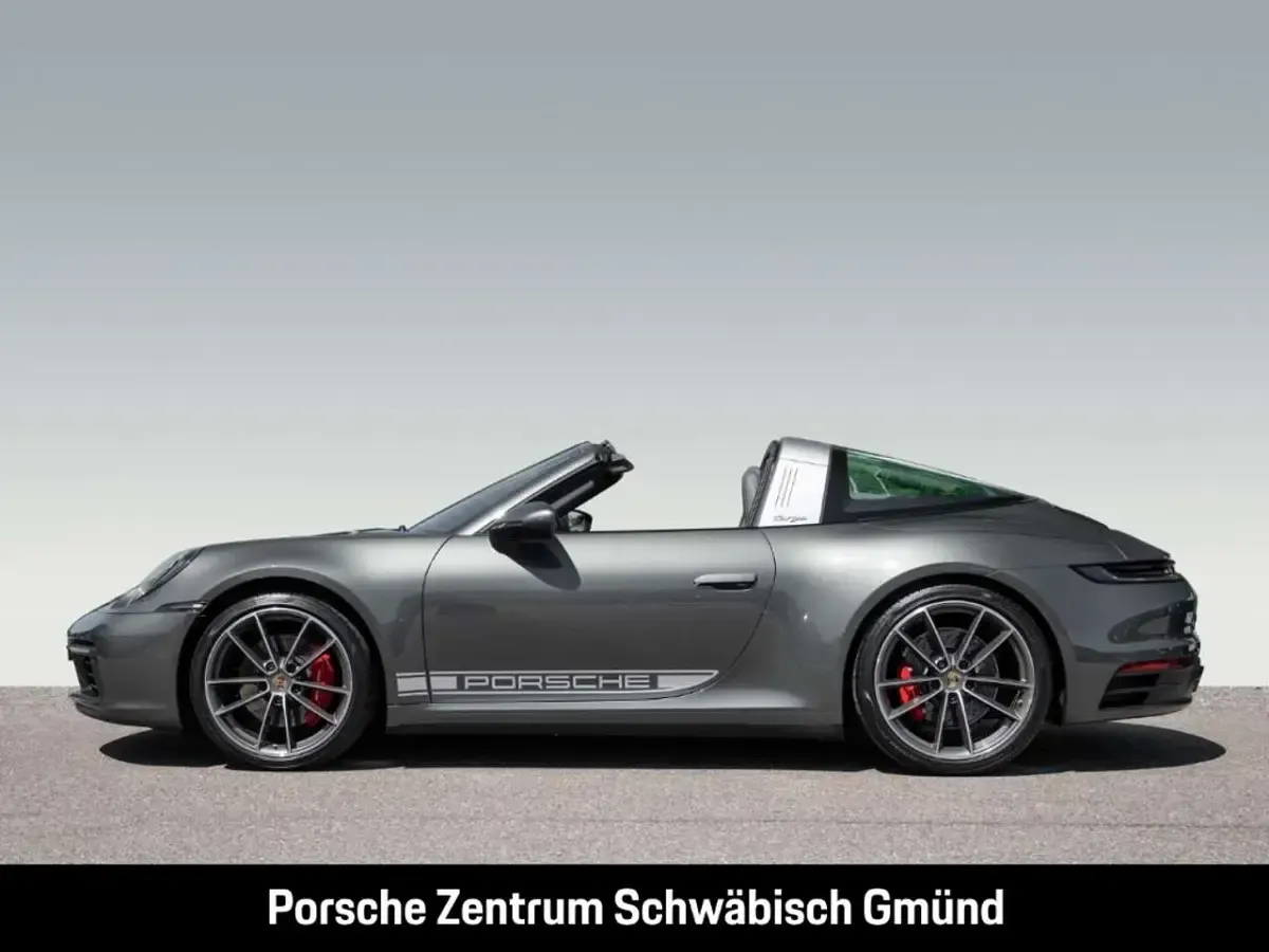 Brugt Porsche 992 450 HK (330 kW) 2024 Grøn Coupe