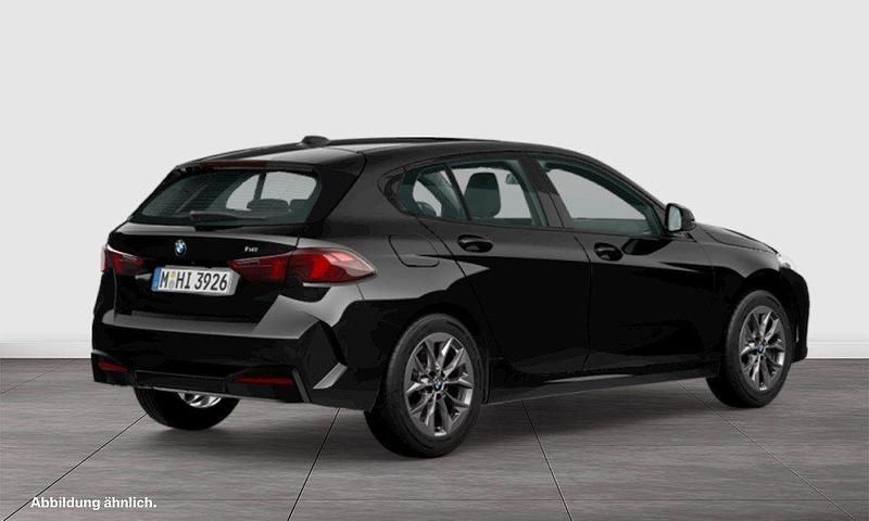 Neu BMW 116 122 PS (89 kW) 2026 Schwarz Kleinwagen