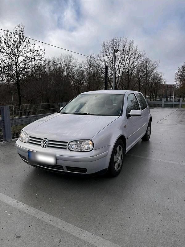 Gebraucht VW Golf IV 101 PS (74 kW) 1999 Silber Kleinwagen