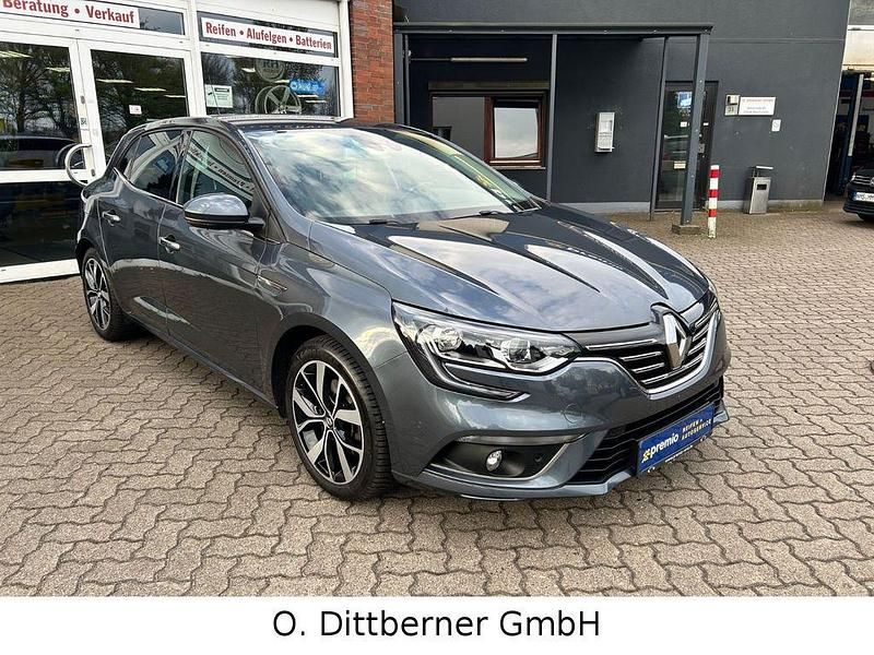 Grau Gebraucht 2020 Renault Mégane IV Bose Edition Limousine | 15.490 € (Fairer Preis) - Bild 1/4