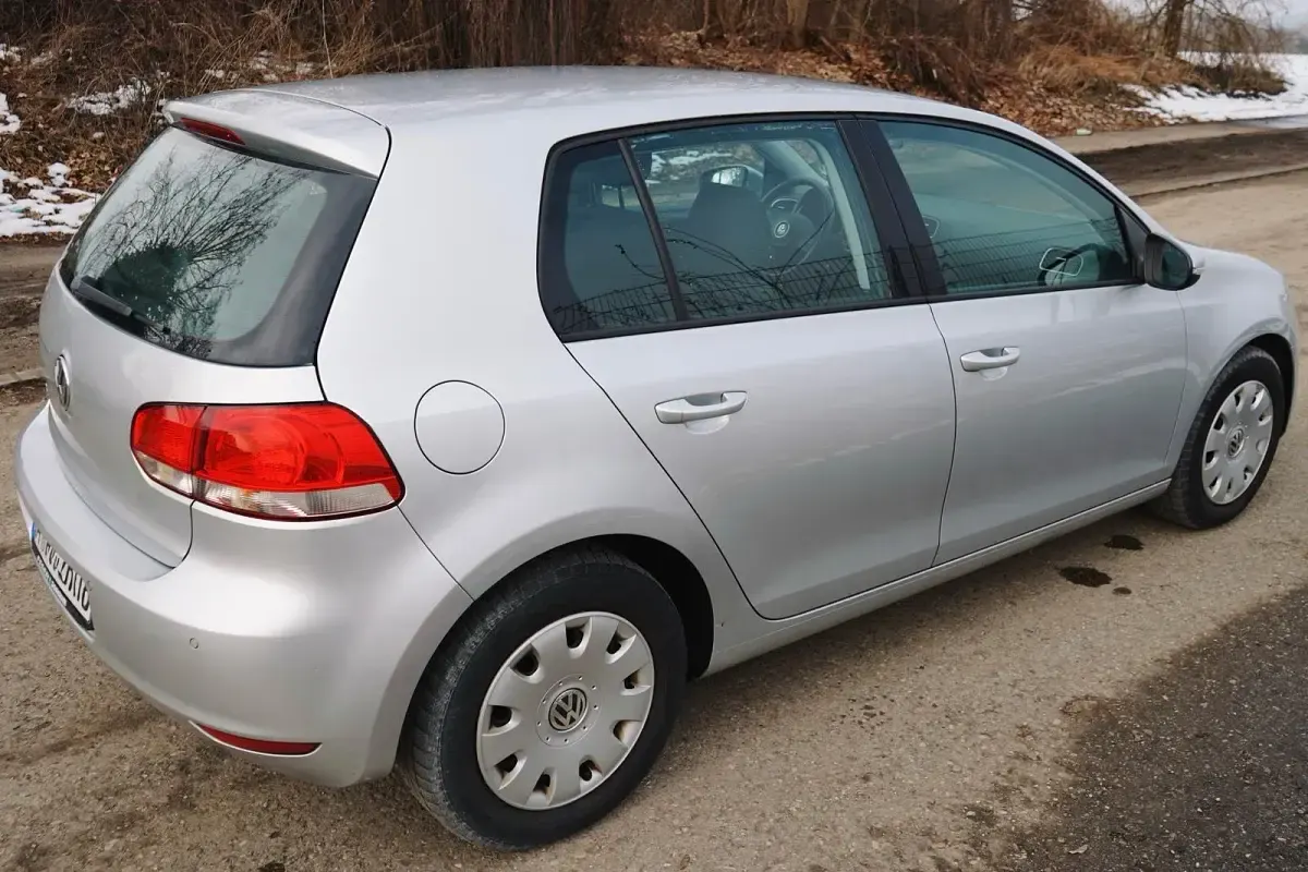 Gebraucht VW Golf VI 122 PS (89 kW) 2011 Silber Kleinwagen