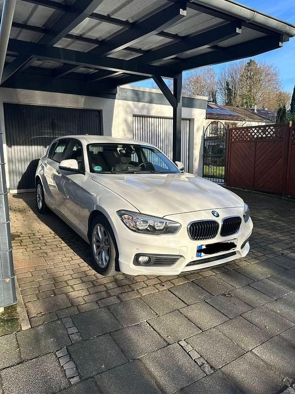 Gebraucht BMW 120 Advantage 184 PS (135 kW) 2018 Weiß Kleinwagen