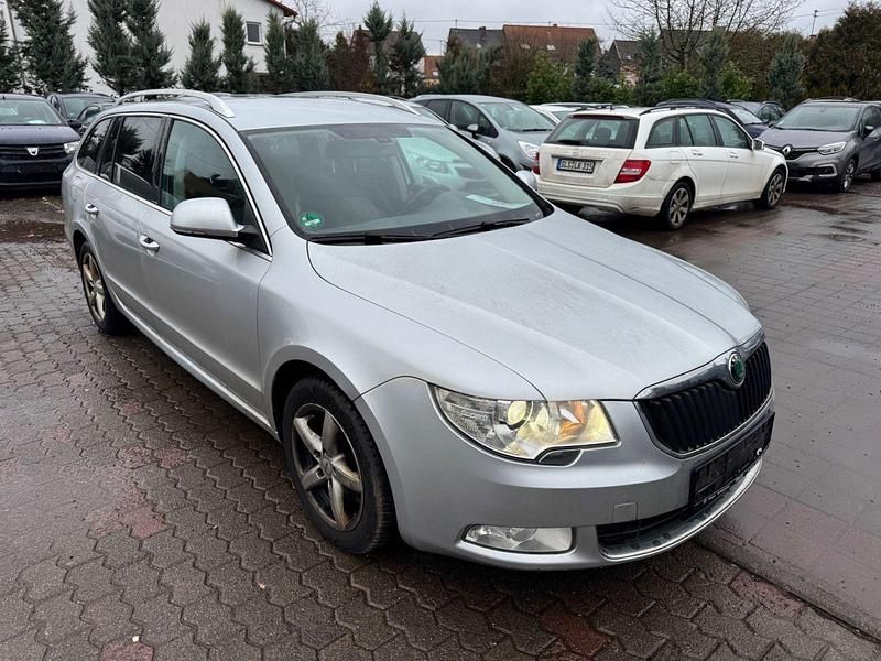 Gebraucht Skoda Superb 170 PS (125 kW) 2010 Silber Kombi
