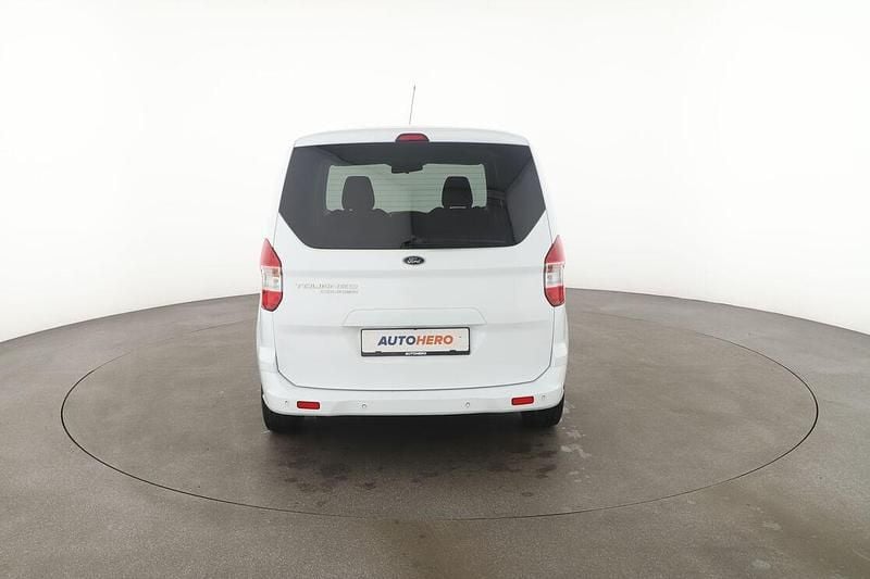 Gebraucht Ford Tourneo Trend 101 PS (74 kW) 2019 Weiß Van / Kleinbus