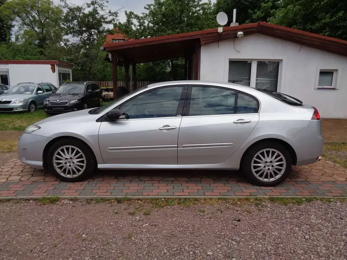 Gebraucht Renault Laguna III 150 PS (110 kW) 2009 Grau Limousine