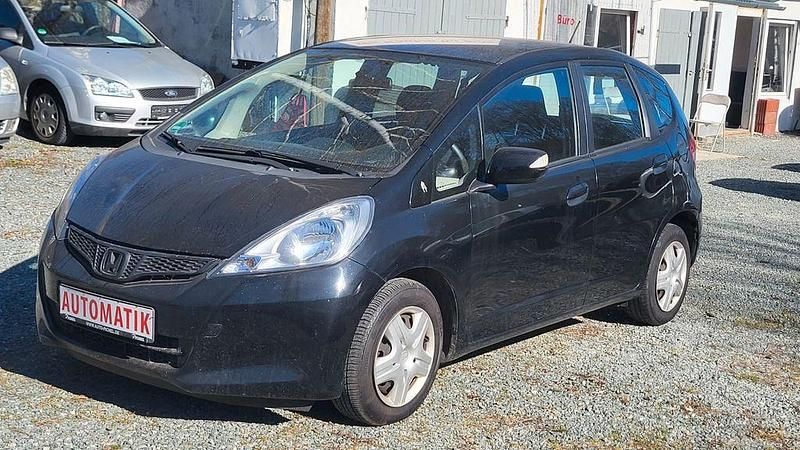 Gebraucht Honda Jazz Trend 99 PS (72 kW) 2013 Schwarz Kleinwagen
