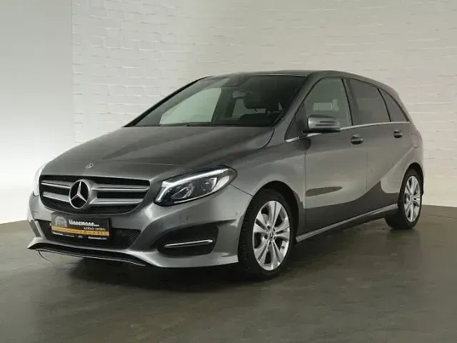 Gebraucht Mercedes B200 Edition 156 PS (114 kW) 2017 Mountain grau Van / Kleinbus