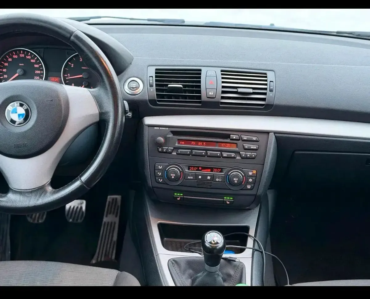 Używany BMW 116 116 KM (85 kW) 2008 Czarny Hatchback