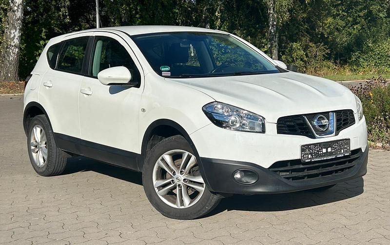 Weiß Gebraucht 2010 Nissan Qashqai SUV | 5.300 € (Guter Preis) - Bild 1/4