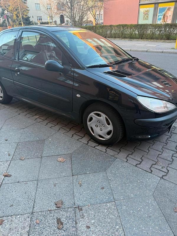 Gebraucht Peugeot 206 60 PS (44 kW) 2002 Schwarz Kleinwagen