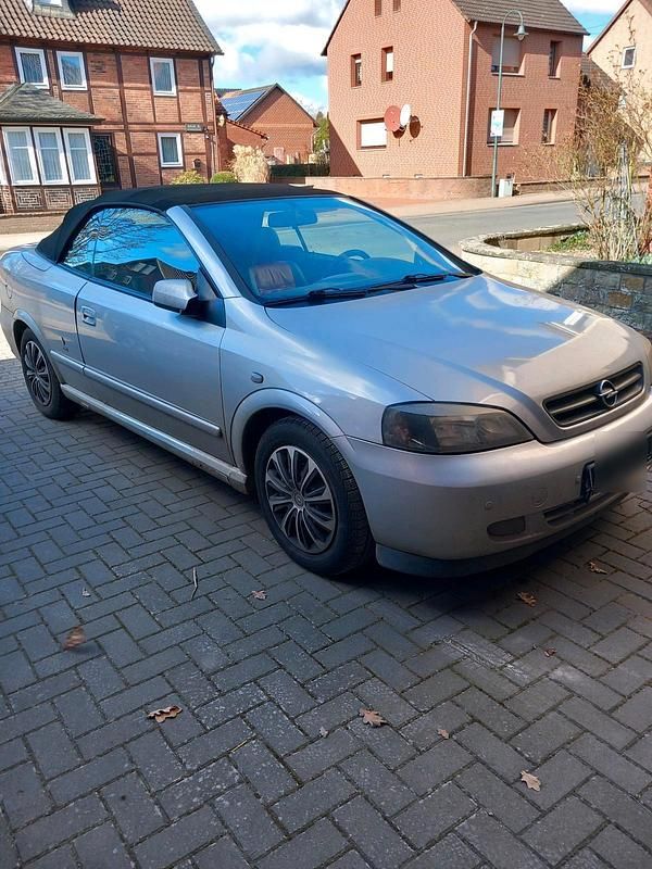 Grau Gebraucht 2004 Opel Astra Cabriolet Cabrio | 1.500 € (Fairer Preis) - Bild 1/4