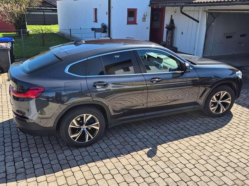 Grau Gebraucht 2020 BMW X4 Advantage SUV | 34.900 € (Guter Preis) - Bild 1/4