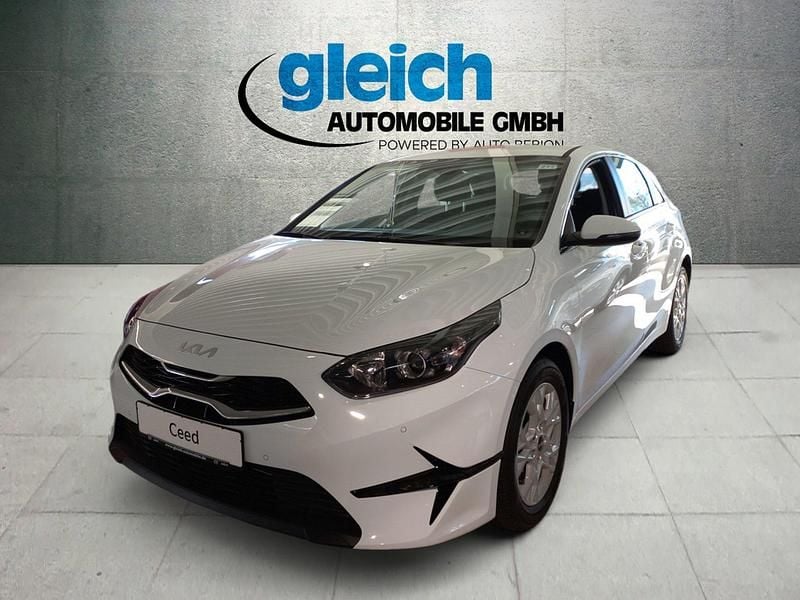 Neu Kia Ceed 99 PS (72 kW) 2026 Carrara weiss Kleinwagen