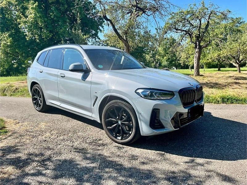 Grau Gebraucht 2022 BMW X3 M Sport SUV | 40.800 € (Fairer Preis) - Bild 1/4