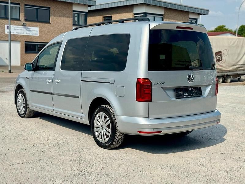 Gebraucht VW Caddy Maxi 150 PS (110 kW) 2017 Silber Van / Kleinbus
