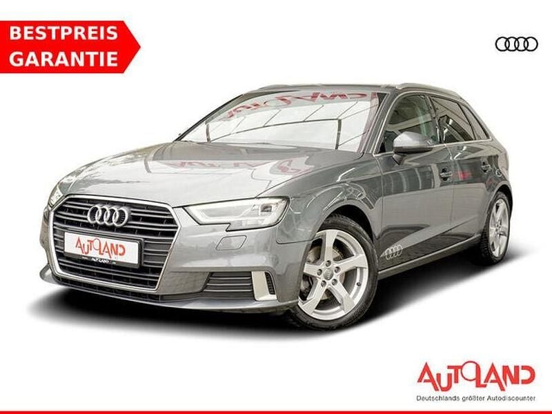 Grau Gebraucht 2020 Audi A3 Comfort Limousine | 23.990 € (Fairer Preis) - Bild 1/4