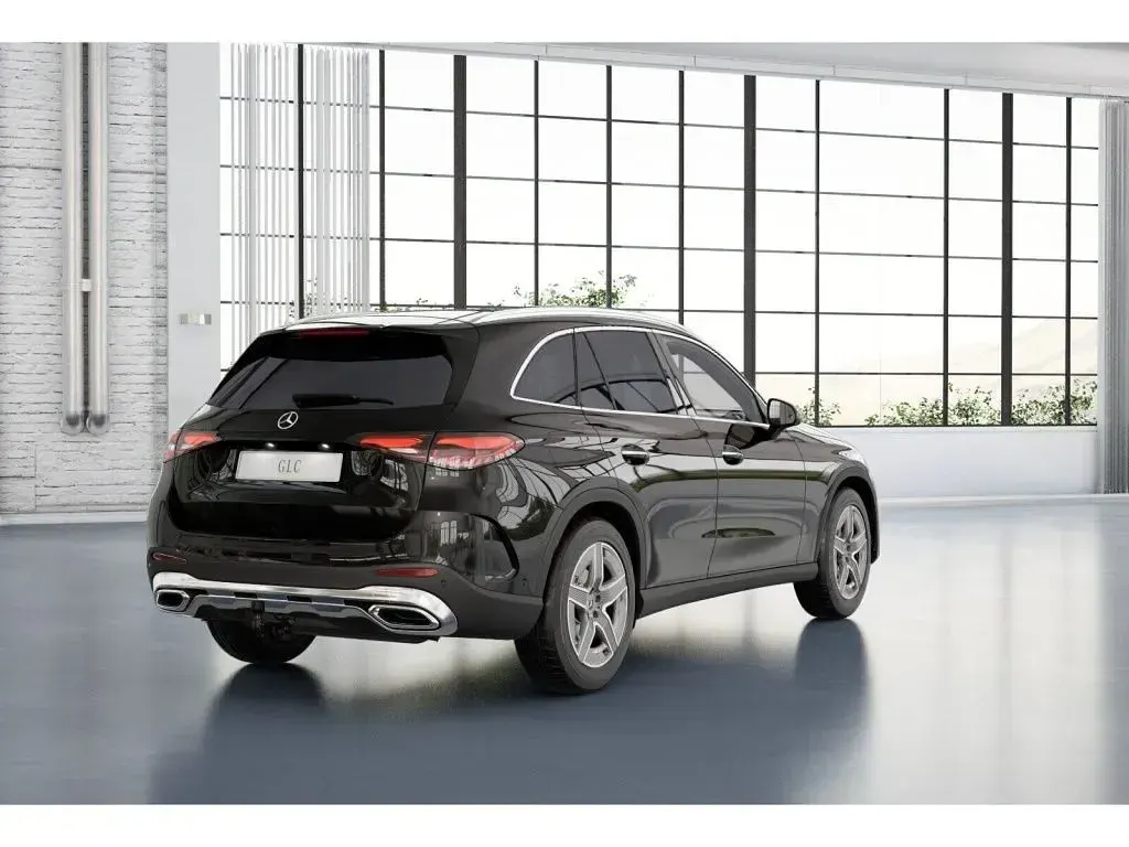 Gebraucht Mercedes GLC300 AMG 258 PS (189 kW) 2025 Schwarz obsidianschwarz metallic SUV