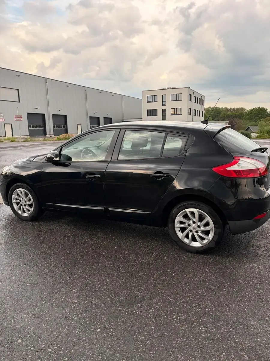 Gebraucht Renault Mégane Initiale Paris 116 PS (85 kW) 2013 Schwarz Limousine