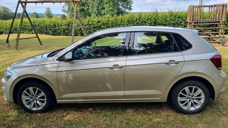 Gold Gebraucht 2018 VW Polo Comfortline Limousine | 10.400 € (Guter Preis) - Bild 1/4