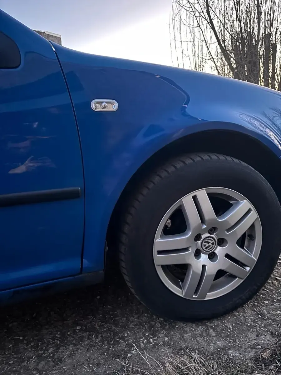 Brugt VW Golf IV 101 HK (74 kW) 2001 Blå Hatchback