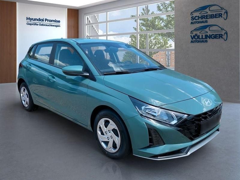Gebraucht Hyundai i20 Select 101 PS (74 kW) 2025 Weiß Limousine