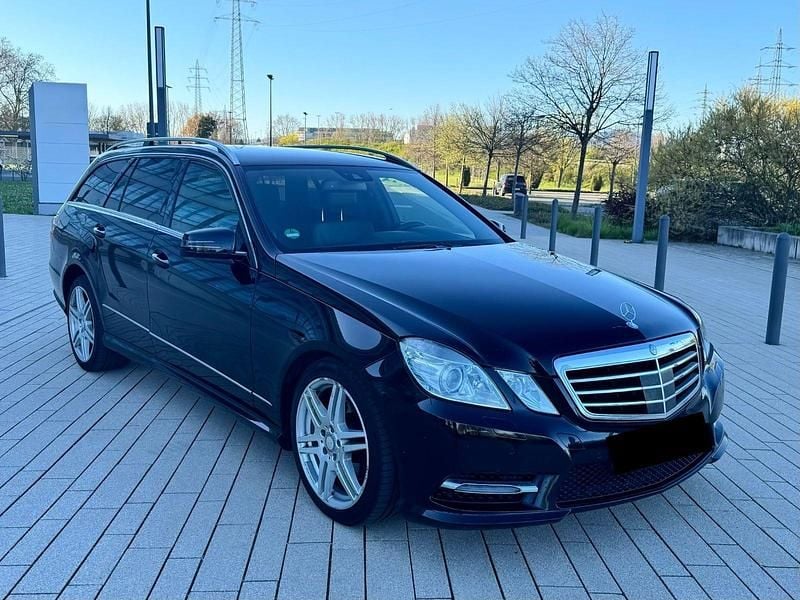 Gebraucht Mercedes E350 Avantgarde 265 PS (194 kW) 2013 Schwarz Kombi