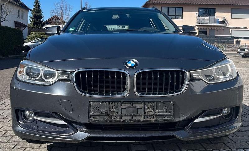 Gebraucht BMW 320 Sport Line 184 PS (135 kW) 2013 Grau Kombi