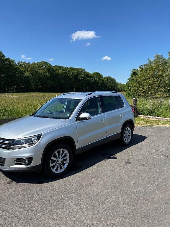 Silber Gebraucht 2011 VW Tiguan Sportline SUV | 12.900 € (Fairer Preis) - Bild 1/4