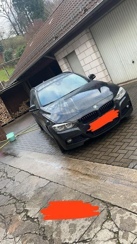 Schwarz Gebraucht 2018 BMW 330 Shadowline Kombi | 28.500 € (Teuer) - Bild 1/4
