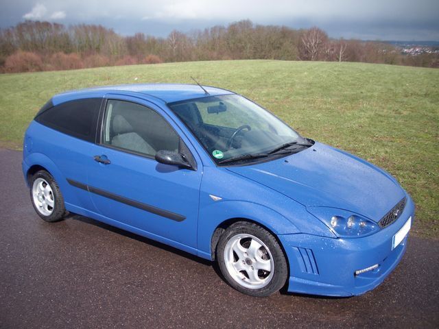 Gebraucht Ford Focus 75 PS (55 kW) 2002 Blau Limousine