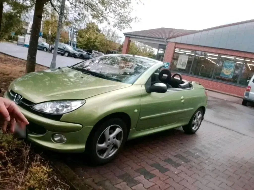 Gebraucht Peugeot 206 109 PS (80 kW) 2003 Andere farben Cabrio