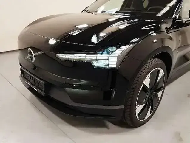 Gebraucht Volvo EX30 Performance 314 kW (428 PS) 2025 Onyx black SUV