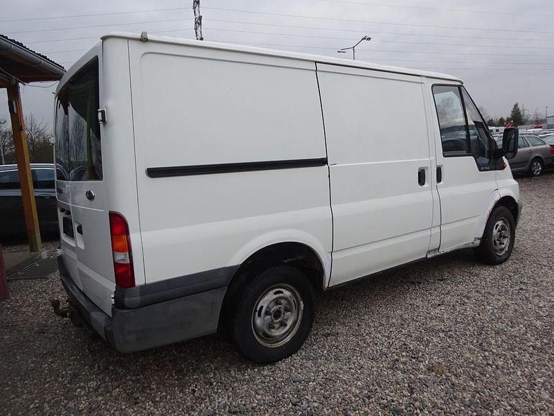 Second-hand Ford Transit 86 CP (63 kW) 2004 Alb Berlinǎ