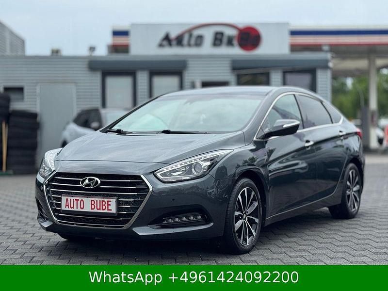 Grau Gebraucht 2017 Hyundai i40 Limousine | 10.950 € (Fairer Preis) - Bild 1/4