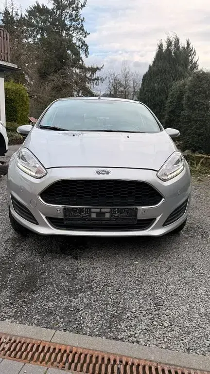 Second-hand Ford Fiesta Titanium 80 CP (58 kW) 2017 Gri Hatchback
